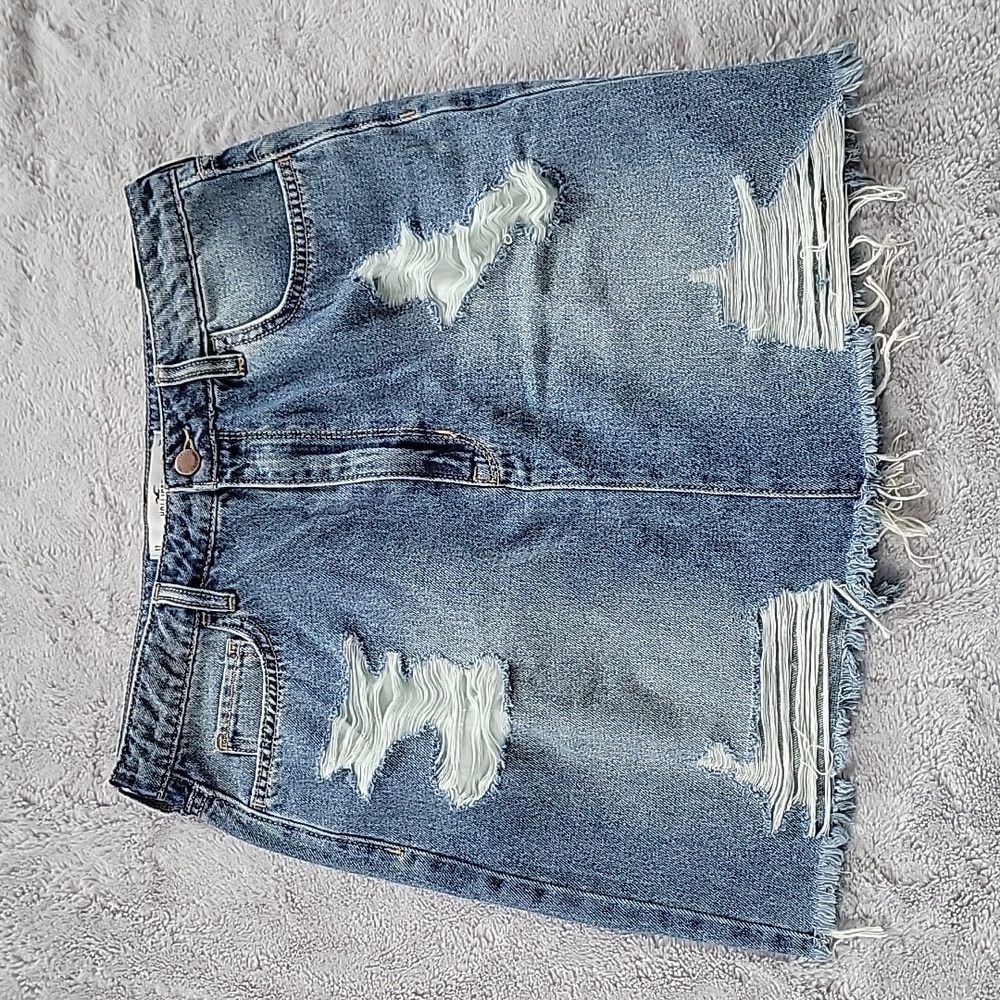 Hollister Distressed High Rise Skirt, New with tag